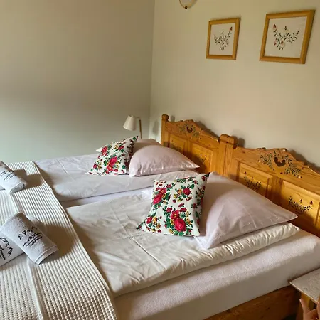 Goralskie Spanie Bed & Breakfast 3*