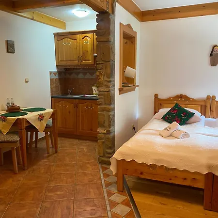 Goralskie Spanie Bed and Breakfast 3*